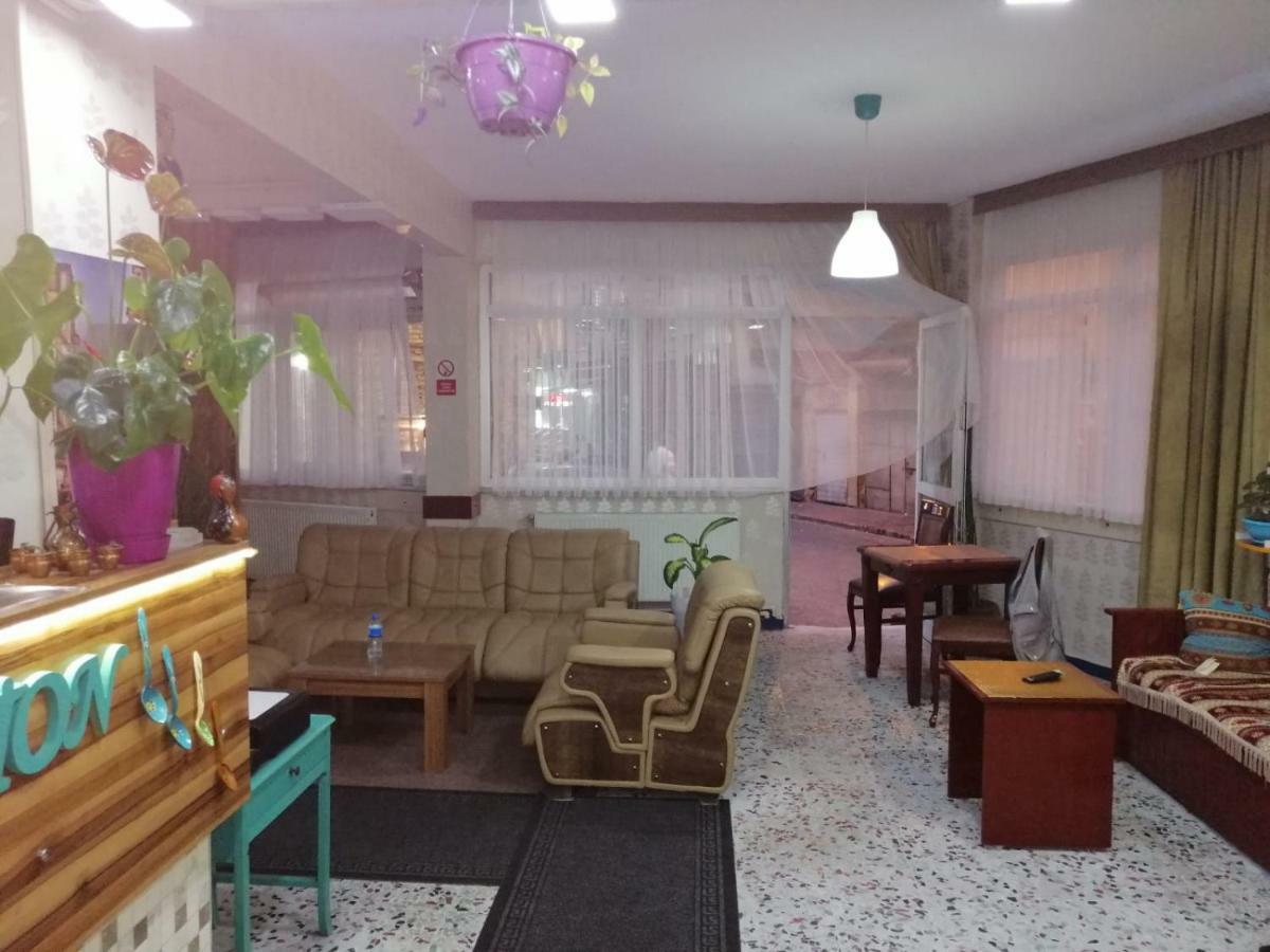 Hayat Pansiyon Albergue Estambul Exterior foto